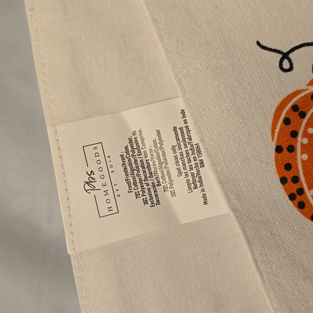 Pbs Home Goods Halloween Table Runner 14" x 72" - Picture 4 of 7